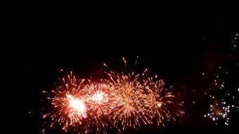 夜间烟花爆料视频,揭秘夜间烟花爆料视频背后的精彩瞬间 第1张 夜间烟花爆料视频,揭秘夜间烟花爆料视频背后的精彩瞬间 第1张